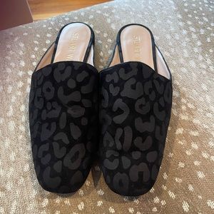 Stuart Weitzman Mulearky Leopard-Print Flat Slide Mules. 8.5